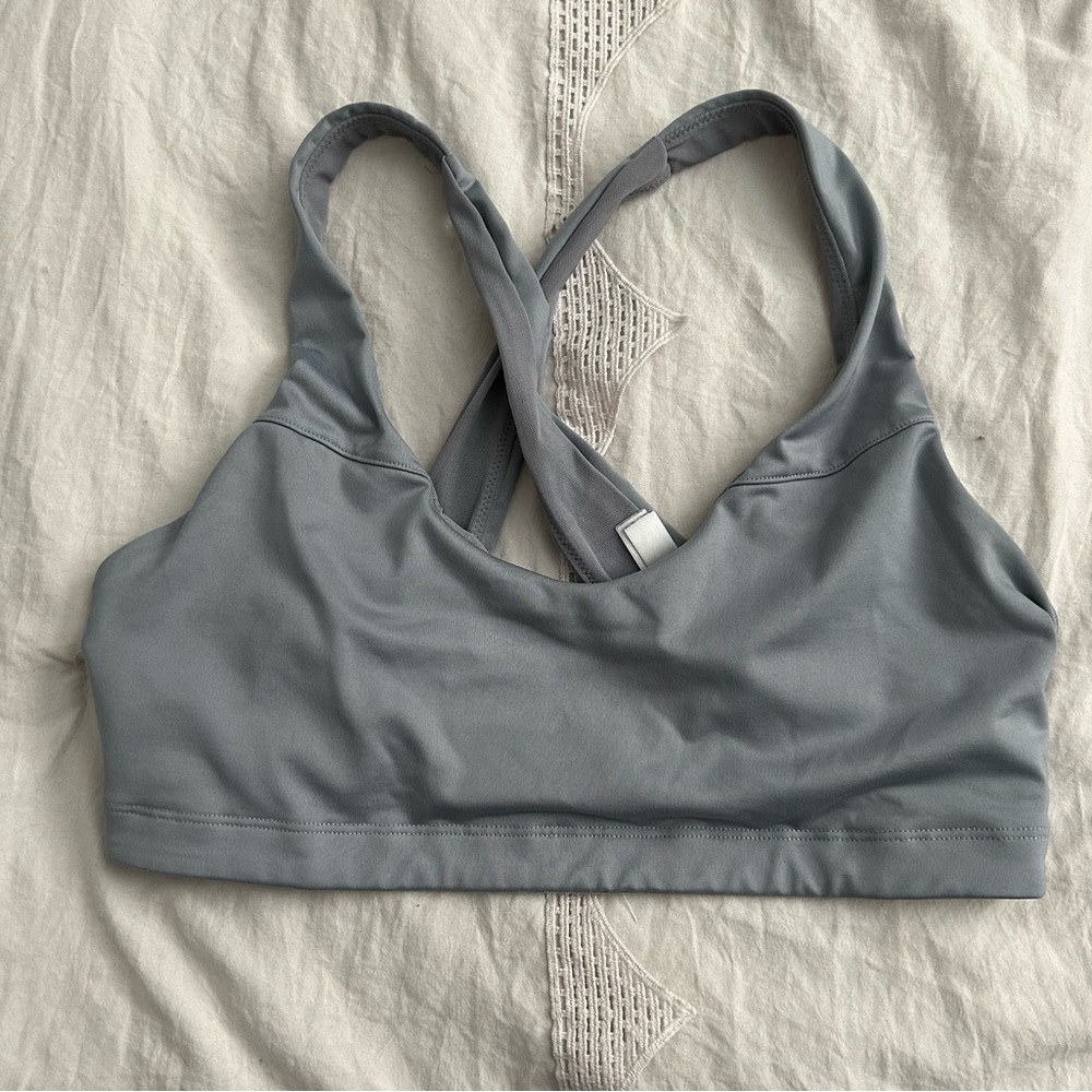 VICTORIAS SECRET SPORTS BRA SIZE M
